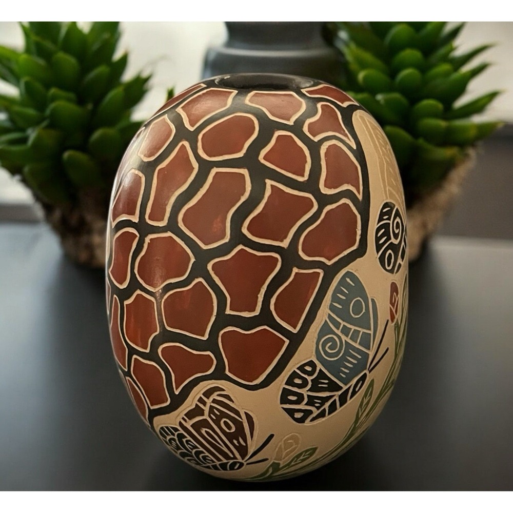 Mata Ortiz Pottery Brenda Zubia Butterfly Brick Path Folk Art Mexican Ceramics - Picture 7 of 9